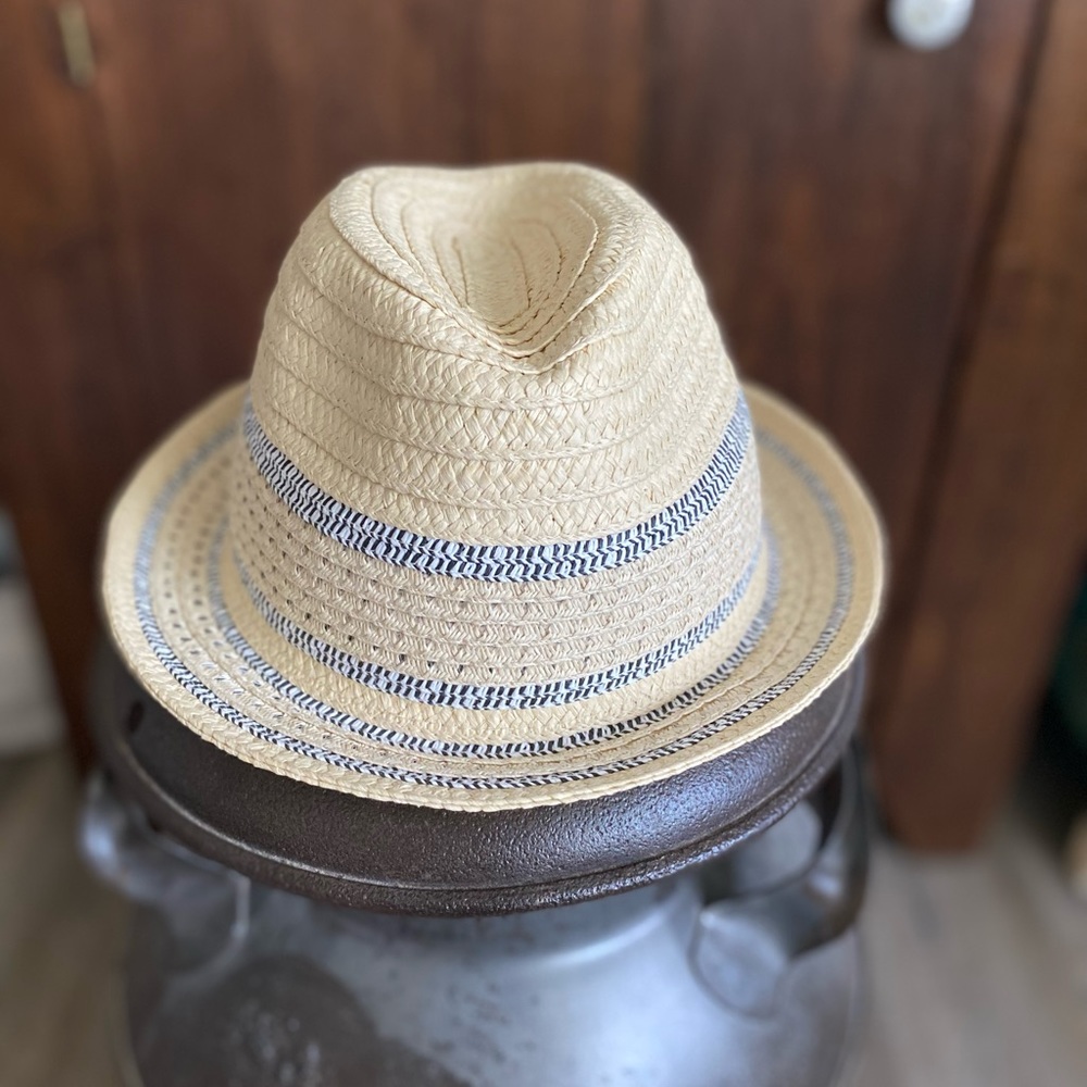 Hat - Picture 4 of 4